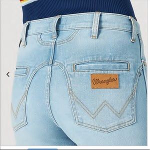 Wrangler Western Yoke Flare Jeans